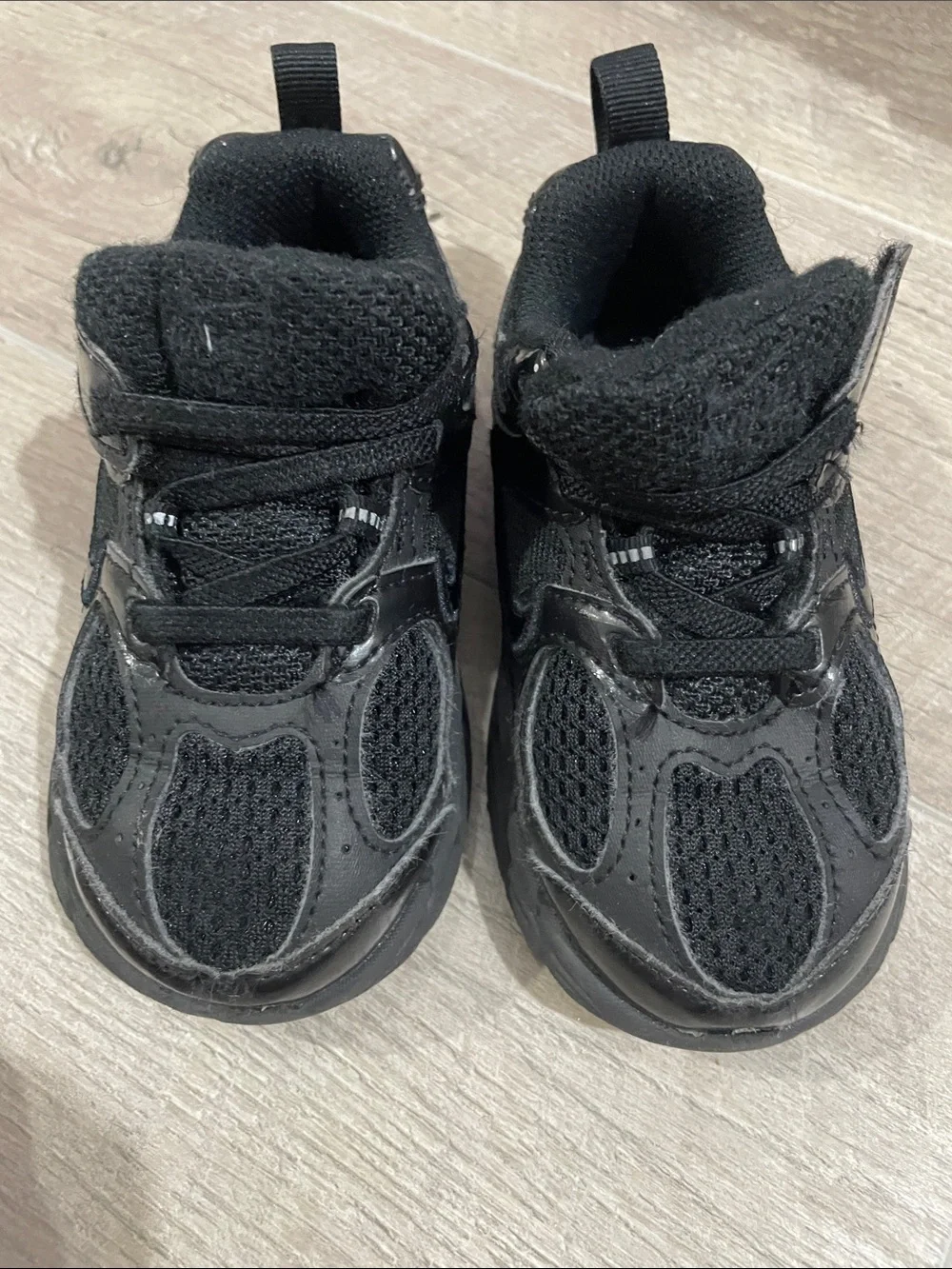 Nike Kids All-Black Athletic Sneakers - Comfortable Everyday Shoes
